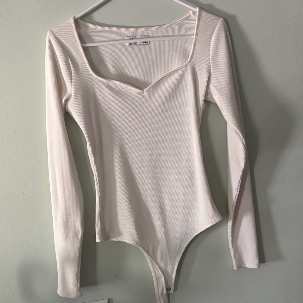 Hollister Off-White Long Sleeve Bodysuit